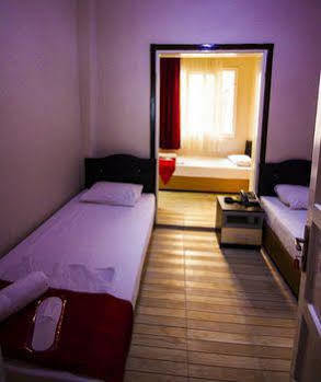 Cicek Palas Otel İzmir Extérieur photo