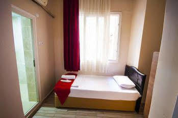 Cicek Palas Otel İzmir Extérieur photo